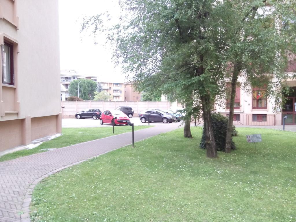 Vercelli Apartment Novara Bagian luar foto